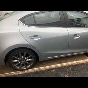 Meet your Posher, Maris